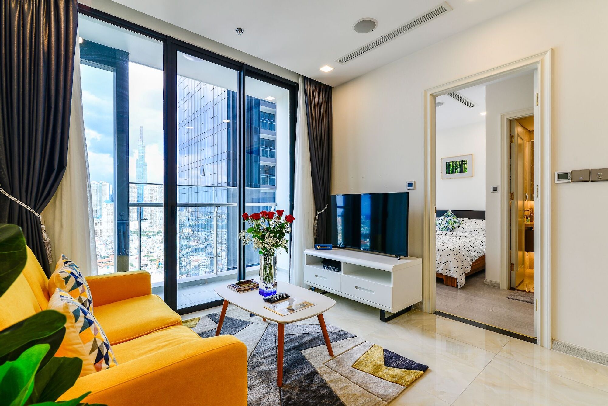 New Star Vinhomes Ba Son *