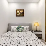 New Star Apartment Vinhomes Ba Son